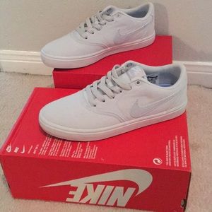 Brand new Nike SB Check Solar